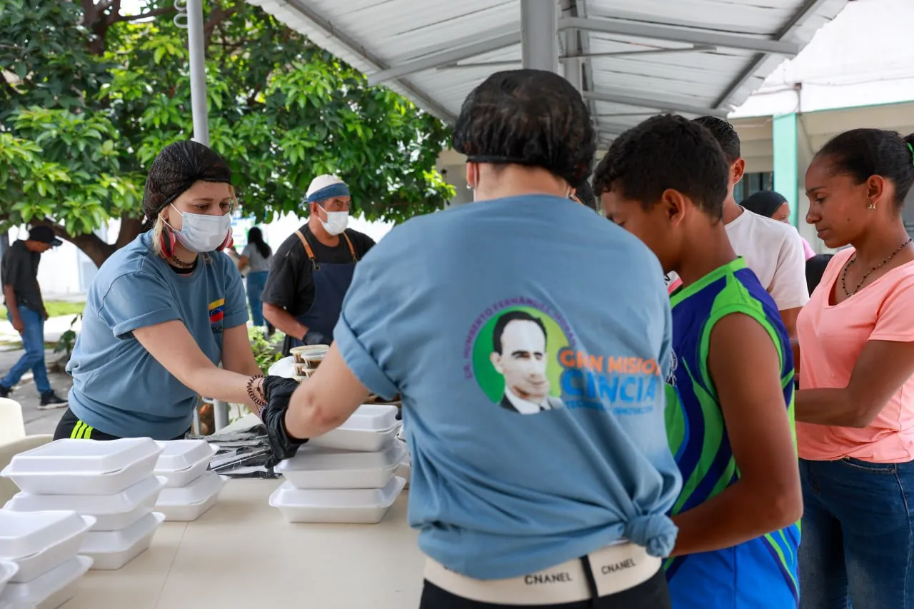 Con albergue, salud y alimentación, el Gobierno Bolivariano dignifica la atención de familias en El Paraíso 4 Con albergue salud y alimentacion el Gobierno Bolivariano dignifica la atencion de familias en El Paraiso 14