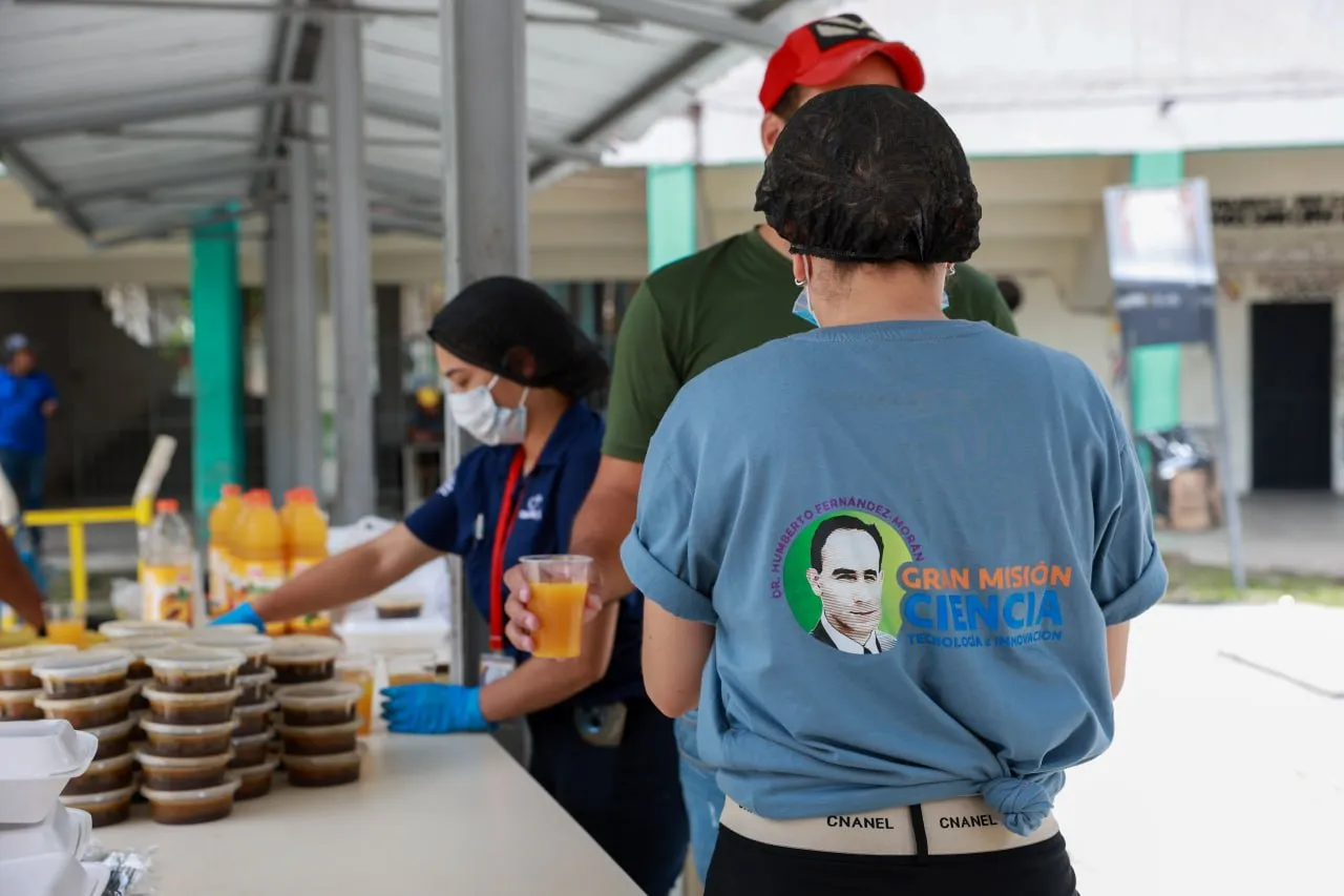 Con albergue, salud y alimentación, el Gobierno Bolivariano dignifica la atención de familias en El Paraíso 10 Con albergue salud y alimentacion el Gobierno Bolivariano dignifica la atencion de familias en El Paraiso 17