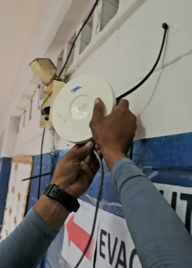 Despliegue tecnologico en La Guaira Cantv instala 17 kilometros de fibra optica en campamentos transitorios
