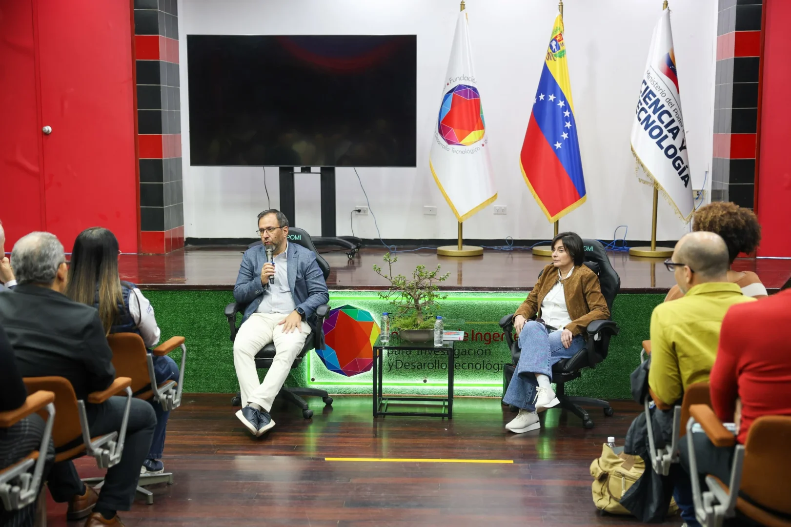 Ministro Yvan Gil encabeza primera reunion con trabajadores de la ciencia para fortalecer el sector 3
