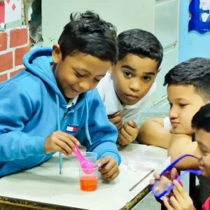 Anzoátegui Semilleros científicos exploraron el fascinante mundo de la química y la física (2)