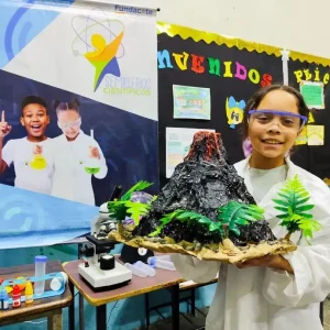 Anzoátegui Semilleros científicos exploraron el fascinante mundo de la química y la física (5)