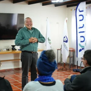 Concluye visita técnica del representante de la Unesco a laboratorios del Cebisa (3)