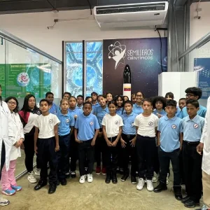 Semilleros Científicos de La Guaira exploran el mundo de la ciencia y la tecnología (4)