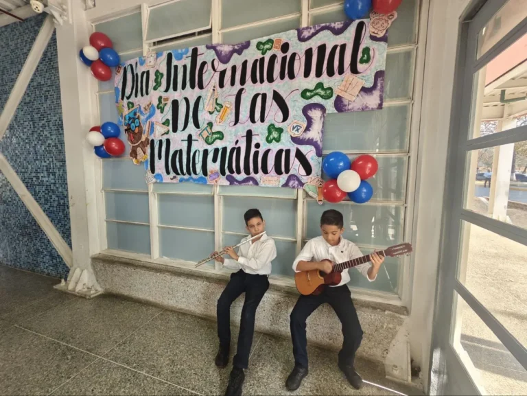 Celebración del Día Internacional de las Matemáticas con el ejercicio “Descubriendo el número π” 15 5091380127216021651_11zon