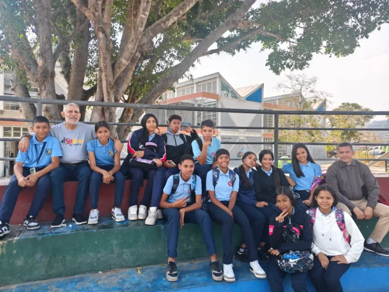 Celebración del Día Internacional de las Matemáticas con el ejercicio “Descubriendo el número π” 17 5091380127216021657_11zon