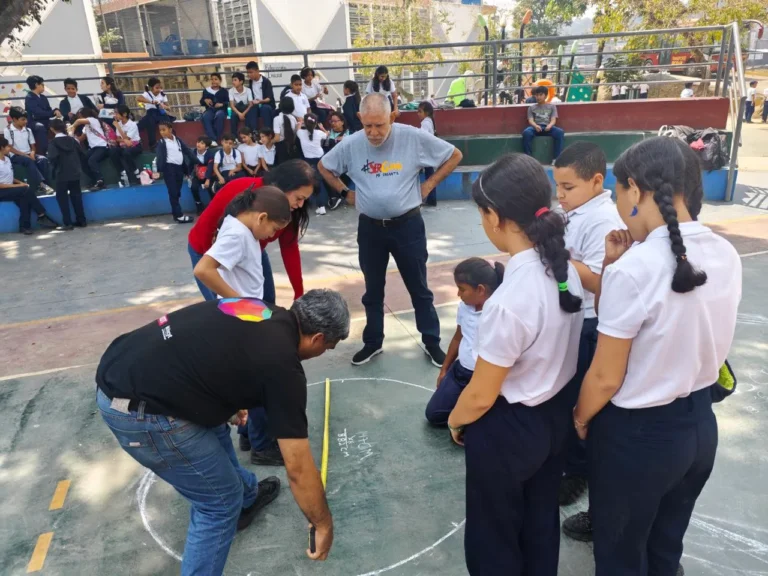 Celebración del Día Internacional de las Matemáticas con el ejercicio “Descubriendo el número π” 5 5091380127216021666_11zon