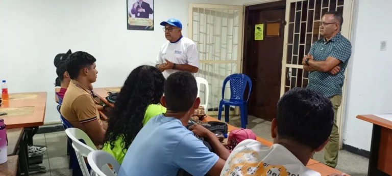 Cojedes | Proyectan película sobre legado de Humberto Fernández-Morán en la UNESR 2 5145570953655332425_11zon