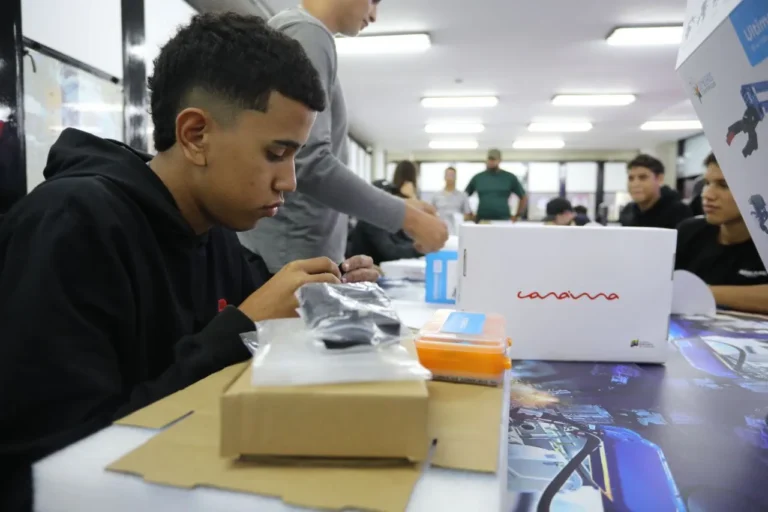 Miranda | Gobierno Nacional inaugura Mega Núcleo de Robótica Educativa para beneficio de más de 3 mil jóvenes 8 robotica