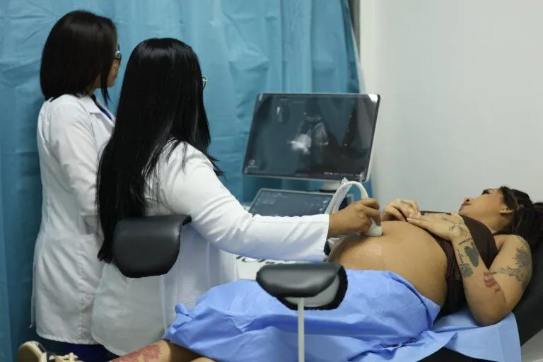 Gobierno venezolano entrega modernizado Materno Infantil del Este a la comunidad de Petare 11 Presidente Maduro entrega Hospital Materno Infantil Dr. Joel Valencia Parparcén en Petare
