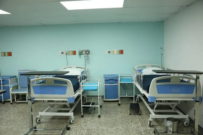 Gobierno venezolano entrega modernizado Materno Infantil del Este a la comunidad de Petare 8 Presidente Maduro entrega Hospital Materno Infantil Dr. Joel Valencia Parparcén en Petare