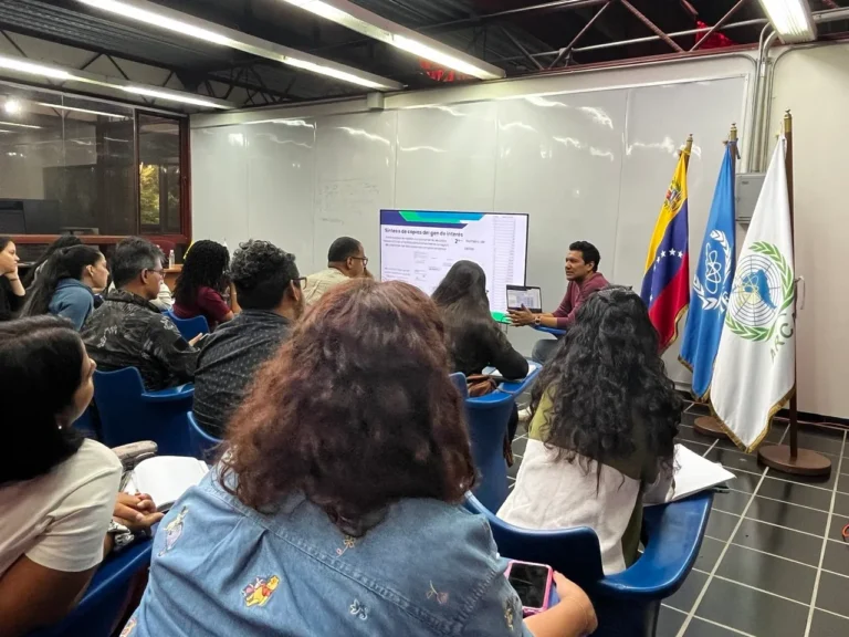 Segunda jornada de capacitación en el Polo Científico Tecnológico: bioinformática y detección de cianobacterias