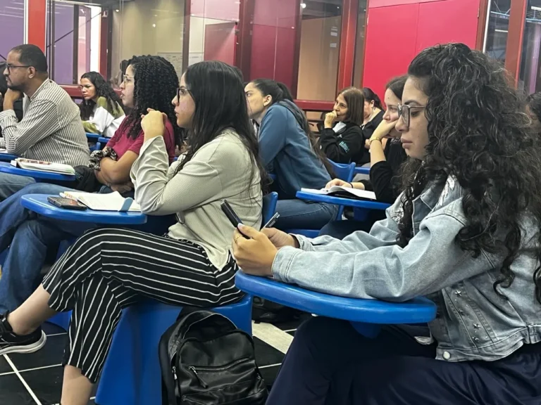 Segunda jornada de capacitación en el Polo Científico Tecnológico: bioinformática y detección de cianobacterias