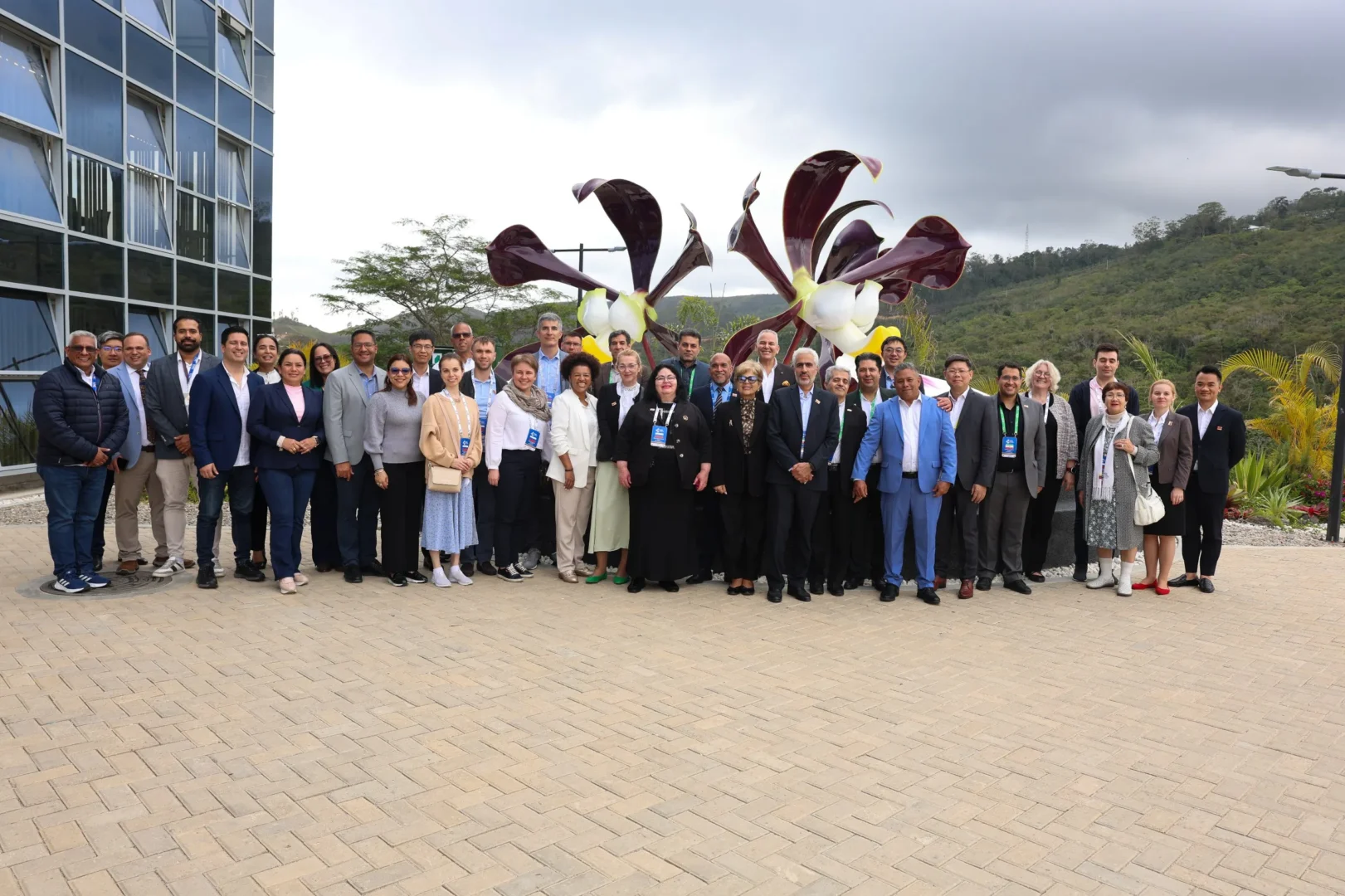 Investigadores internacionales conocen la Universidad Nacional de las Ciencias y el IVIC