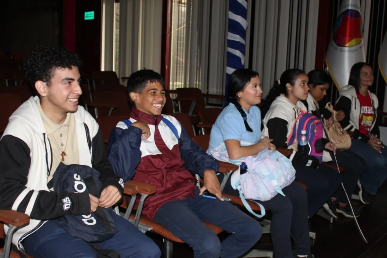 Visita de los ganadores de las olimpiadas (35)_28_11zon