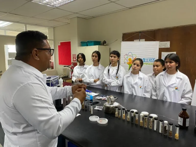Fundación Inzit abre sus puertas a futuros jóvenes científicos