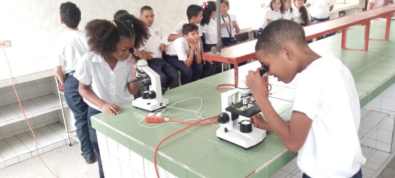 Polo va a la Escuela continua llevando ciencia y tecnología a Caucagüita 8 U.E.P Padre Joaquín López, Fe y Alegría (16)