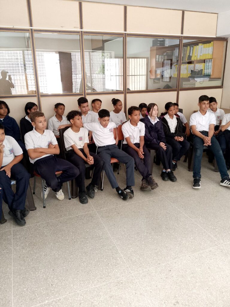 Polo va a la Escuela continua llevando ciencia y tecnología a Caucagüita 1 U.E.P Padre Joaquín López, Fe y Alegría (32)