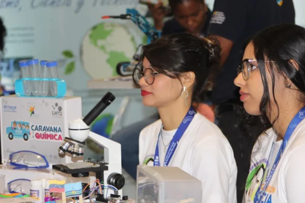 Arranca la Expoferia de Oportunidades de Estudio 2025 en el estado Monagas 4 expoferia de monagas (8)