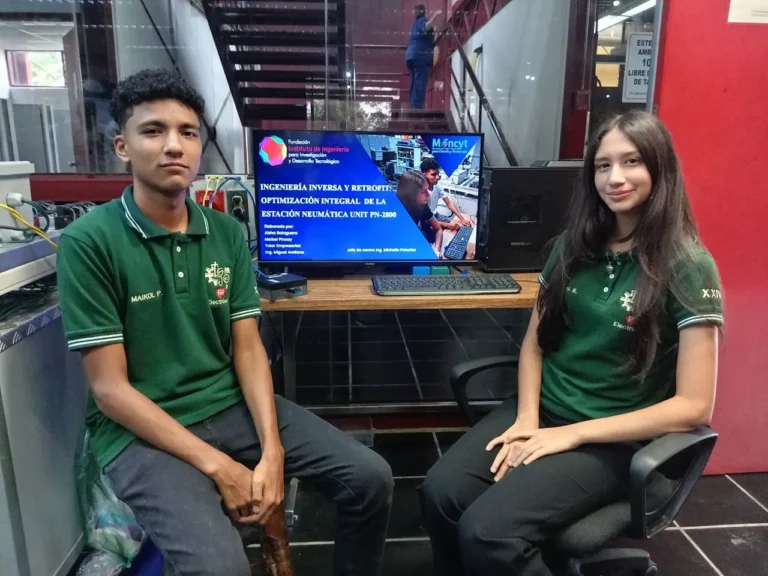 Presentiacion de pasantes de Cies (10)