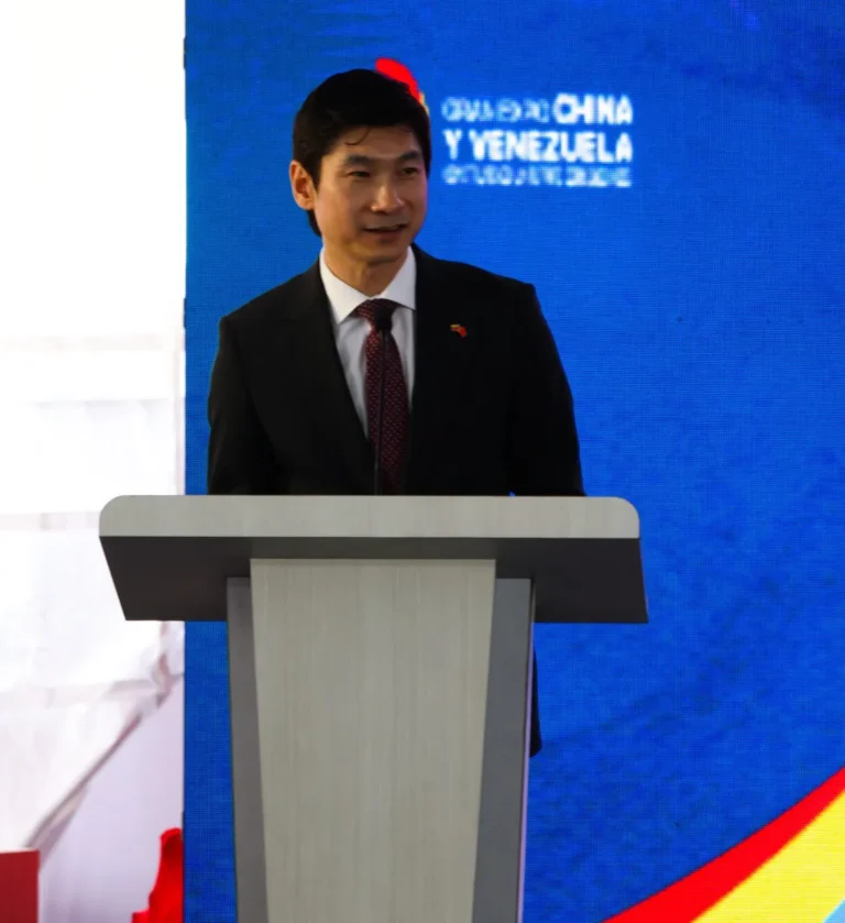 Venezuela y China firman tres nuevos acuerdos de cooperación