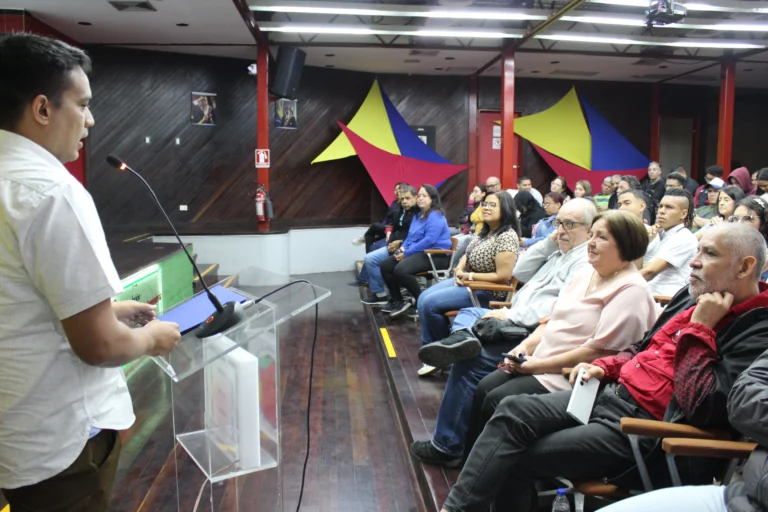 Estudiantes de química de la UNETRANS presentan sus informes finales de pasantías en auditorio de la FIIIDT 9 unetrans pasantias (9)