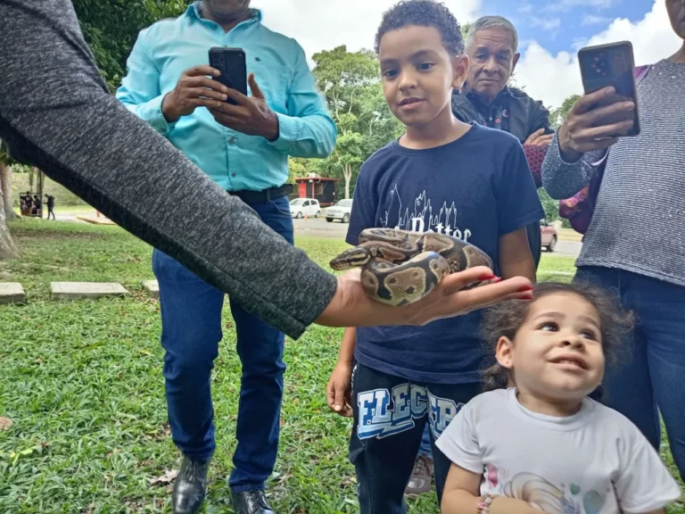 visita de la embajada cubana (24)