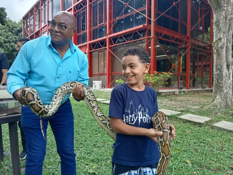 visita de la embajada cubana (29)
