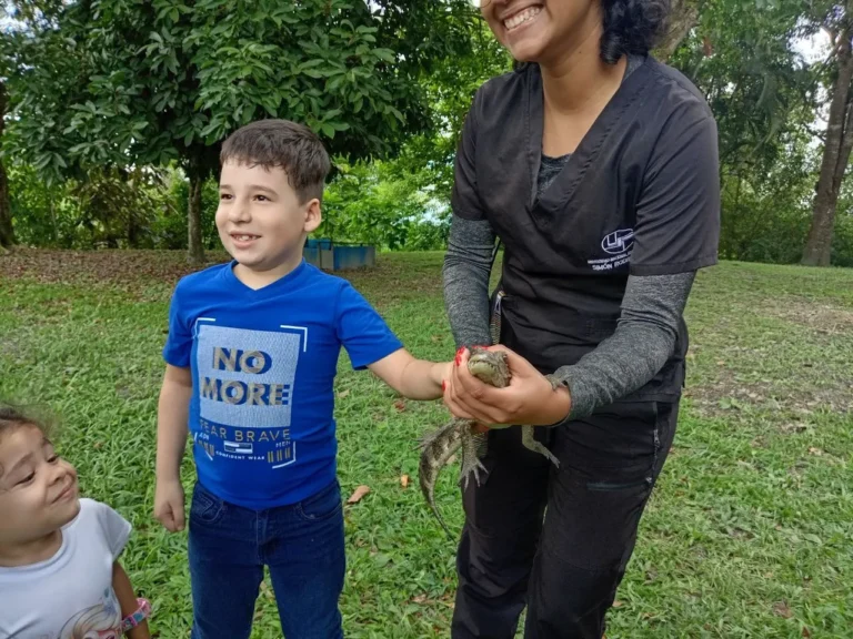 visita de la embajada cubana (30)