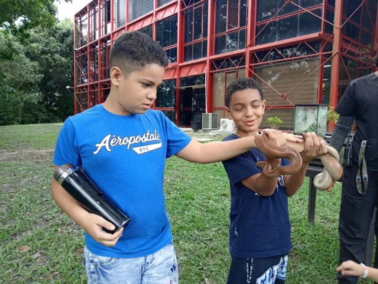 visita de la embajada cubana (31)