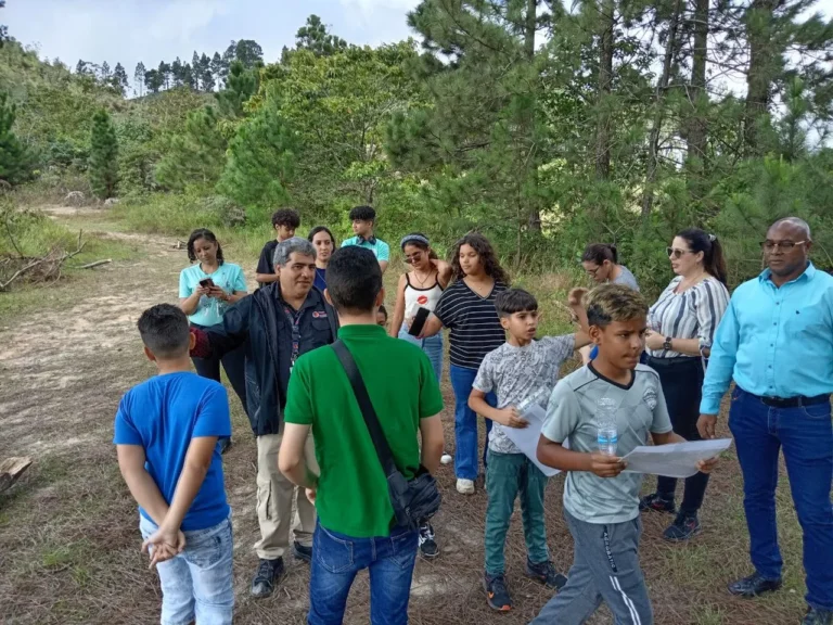 visita de la embajada cubana (5)