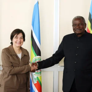 Noticias internacionales 1 juramentacion del presidente Yoweri Kaguta Museveni 4