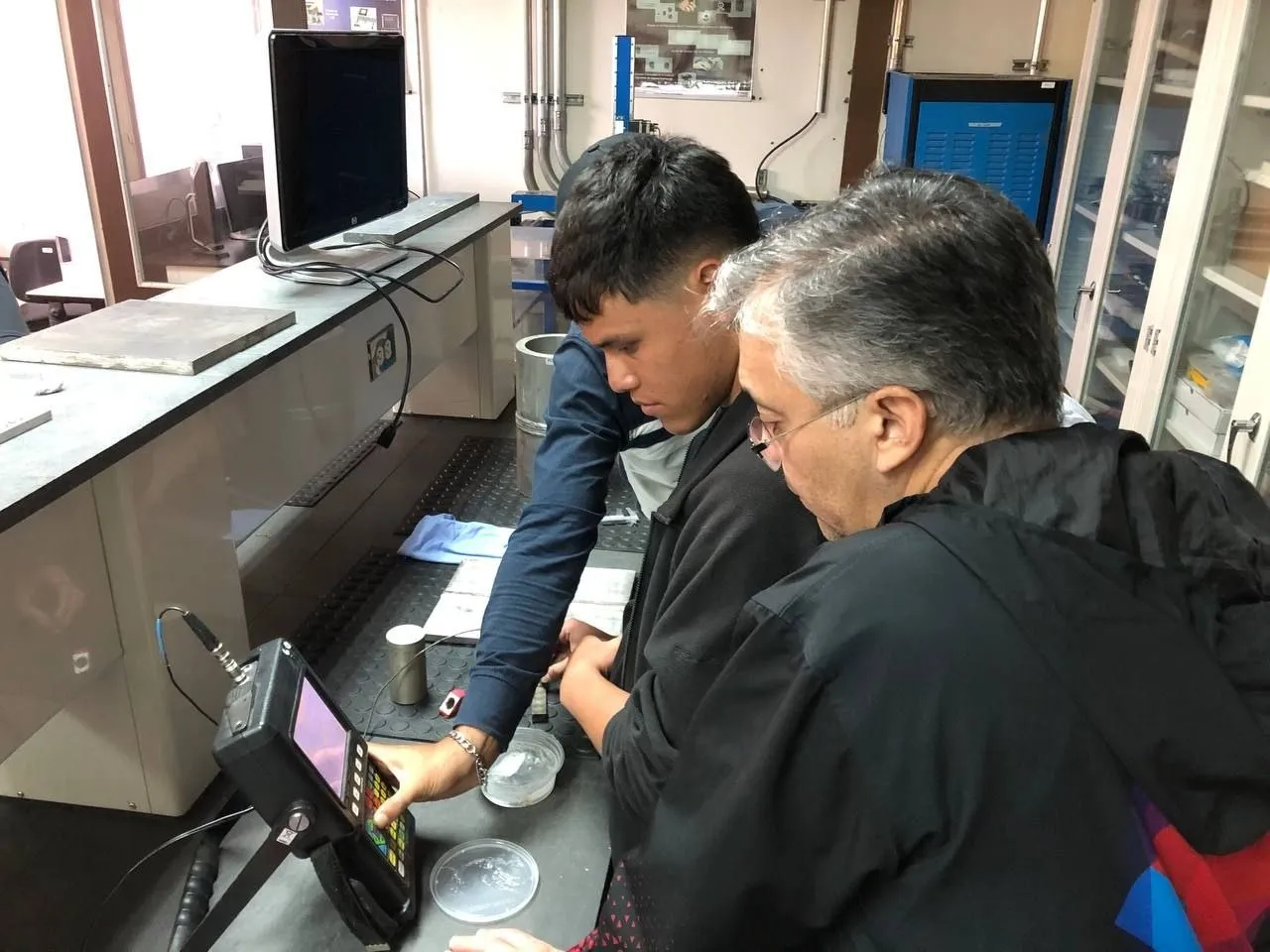 Investigadores del Instituto de Ingeniería se actualizan con curso básico de ultrasonido industrial 4 Investigadores del Instituto de Ingenieria se actualizan con curso basico de ultrasonido industrial 5