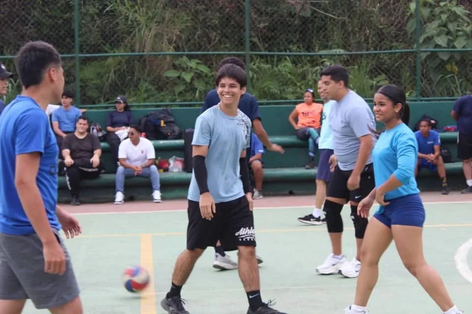 ¡Fuego en la cancha Instituto de Ingenieria celebro jornadas deportivas de infarto 1