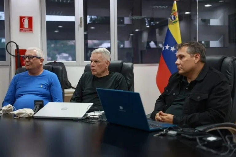 Ministra Gabriela Jiménez coordina despliegue científico de la ABAE para fortalecer la prevención post-sismo 2 Ministra Gabriela Jimenez coordina despliegue cientifico de la ABAE para fortalecer la prevencion post sismo 1