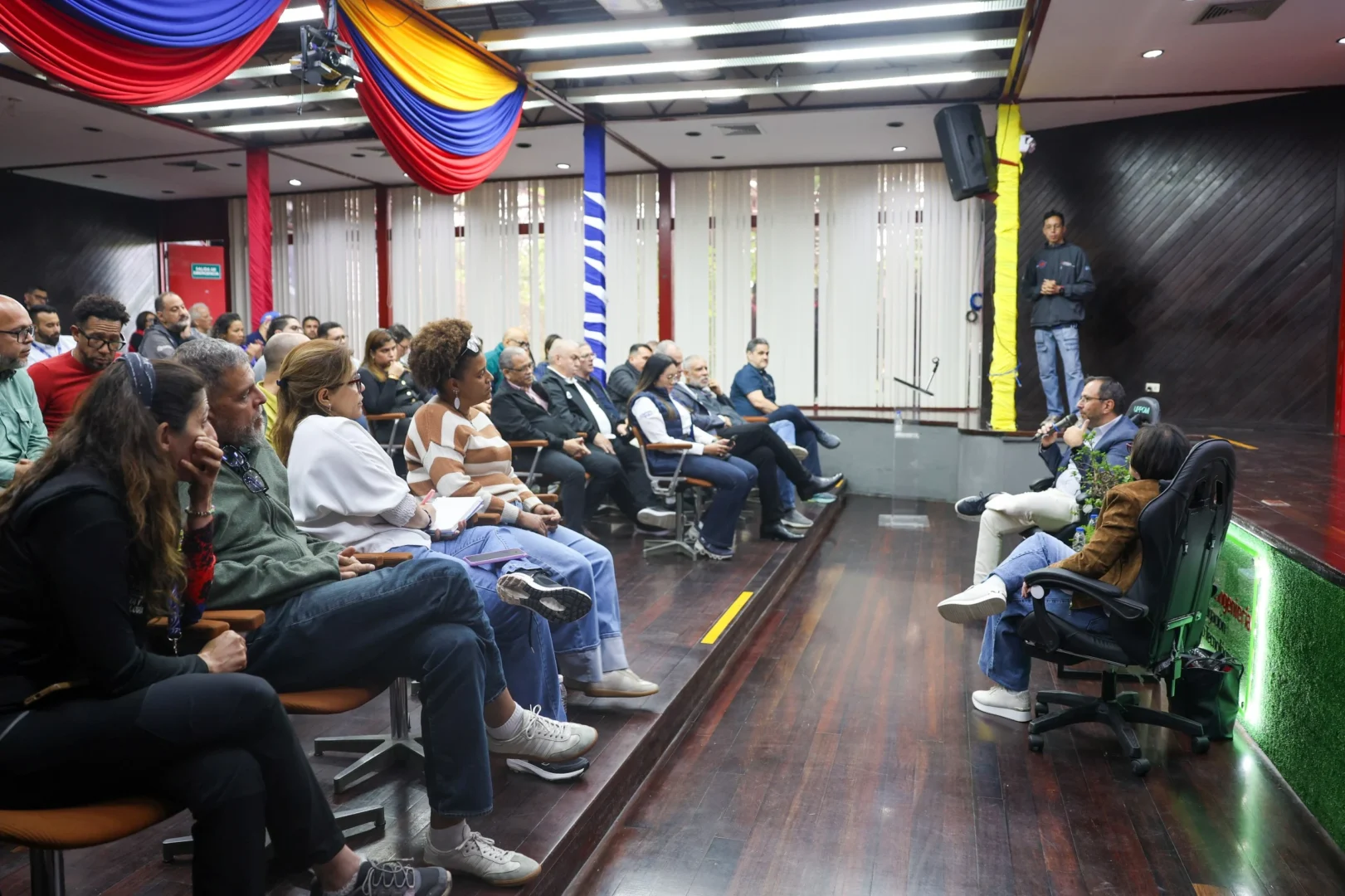 Ministro Yvan Gil encabeza primera reunion con trabajadores de la ciencia para fortalecer el sector 7