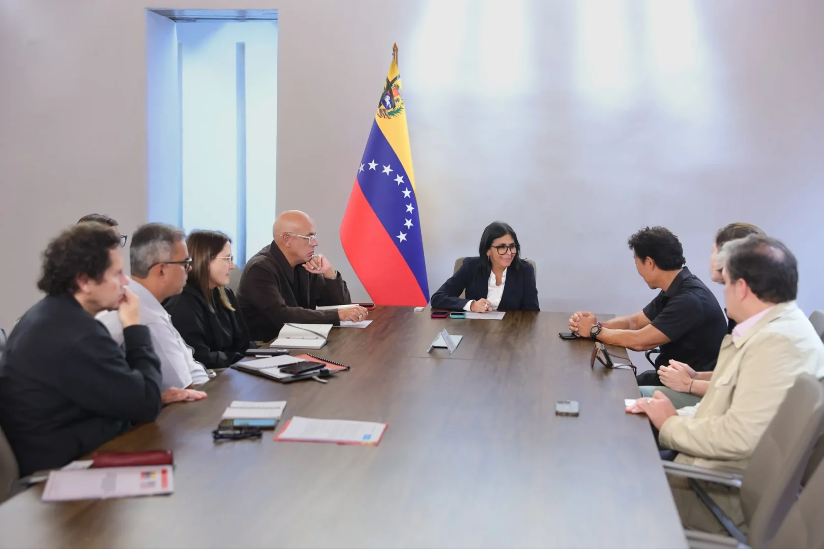 Presidenta (E) Delcy Rodríguez coordina plan de habitabilidad y servicios con especialista internacional Hideki Miyamoto 4 Presidenta E Delcy Rodriguez coordina plan de habitabilidad y servicios con especialista internacional Hideki Miyamoto 4