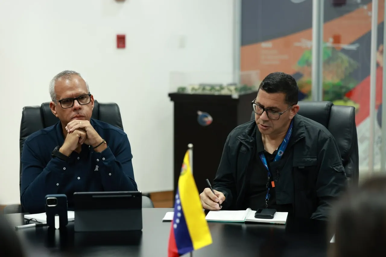 Universidad de las Ciencias Humberto Fernandez Moran evalua infraestructura y anuncia nuevas licenciaturas 6