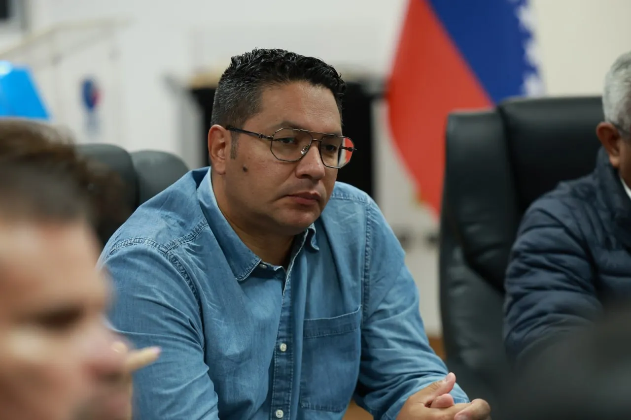 Universidad de las Ciencias Humberto Fernandez Moran evalua infraestructura y anuncia nuevas licenciaturas 9