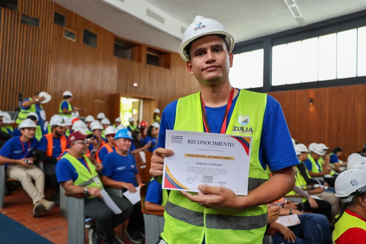 Comision Presidencial reconocio la labor de mas de 560 ingenieros desplegados tras eventos sismicos 2