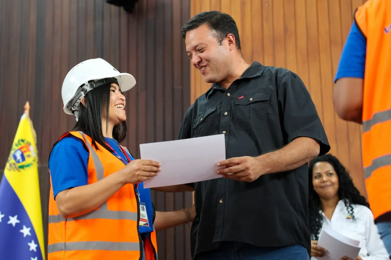 Comision Presidencial reconocio la labor de mas de 560 ingenieros desplegados tras eventos sismicos 7