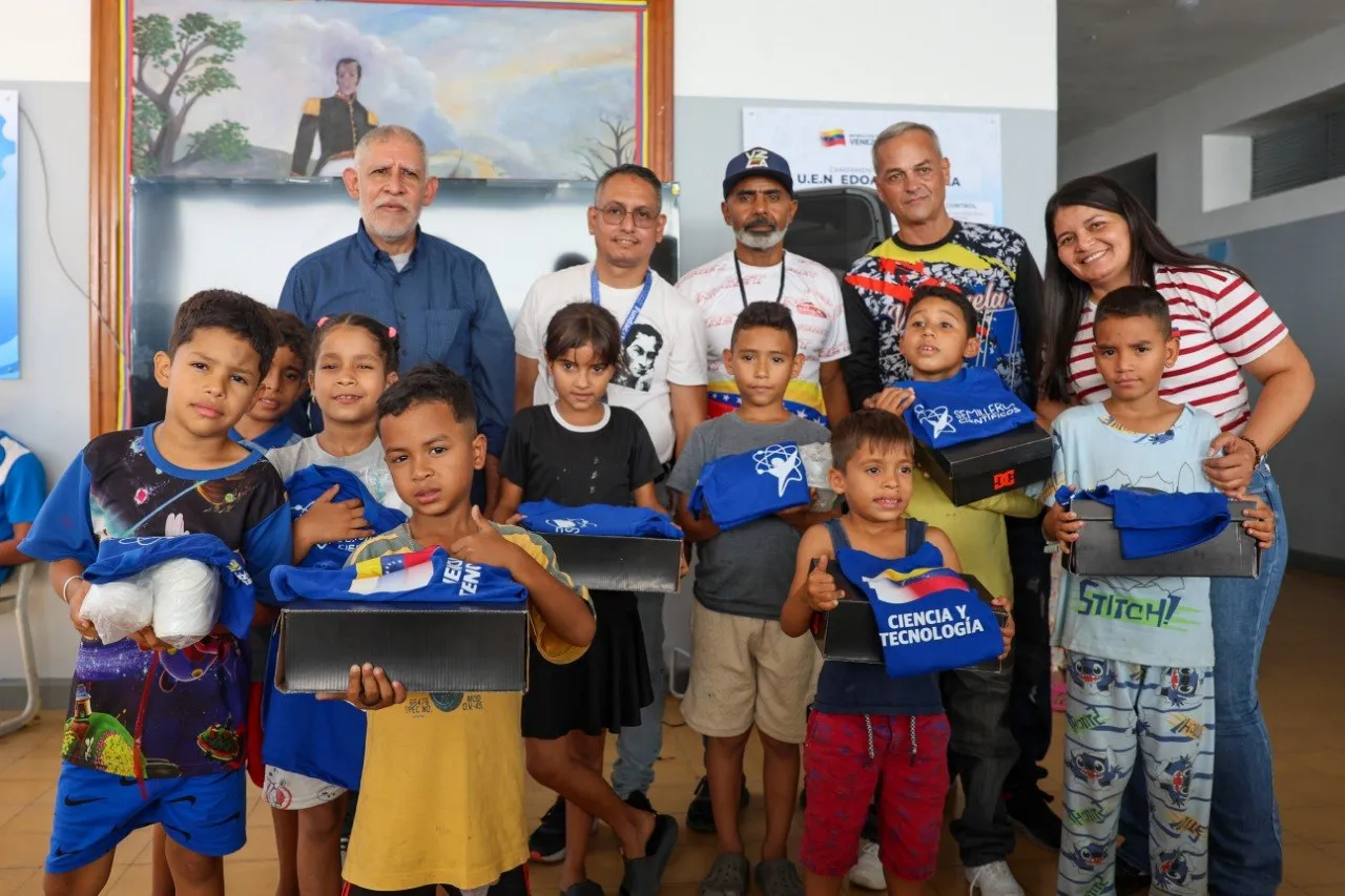 Mincyt equipa de uniformes a jovenes de campamento transitorio U.E. Edoardo Crema para los Juegos Venezuela Renace 2026 5