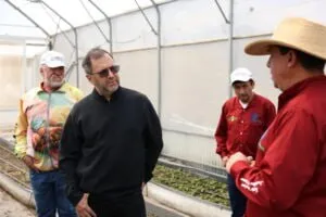 Ministro Yvan Gil Pinto inspecciono avances biotecnologicos en la produccion nacional de semillas desde el estado Merida 2
