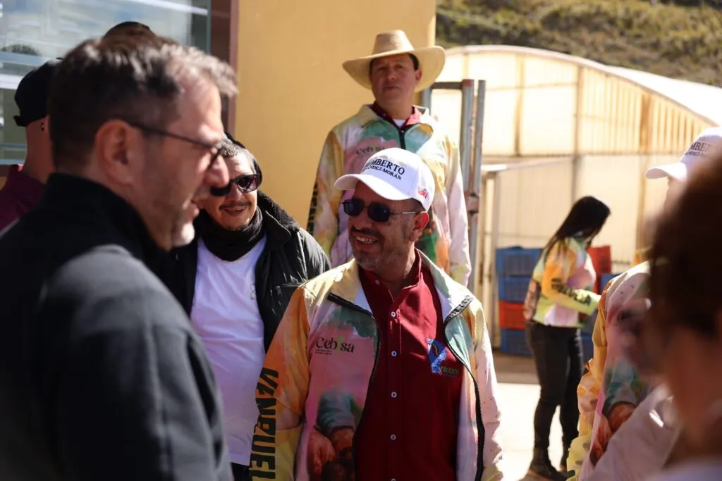 Ministro Yvan Gil Pinto inspecciono avances biotecnologicos en la produccion nacional de semillas desde el estado Merida 9