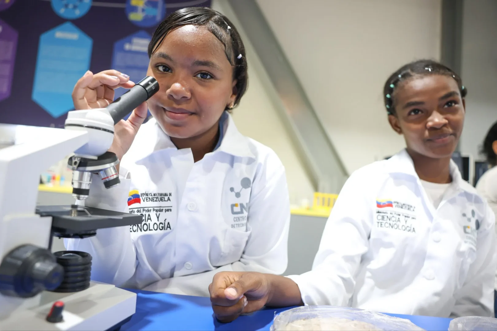 Inauguran nuevo Centro Didactico para la Ensenanza de las Ciencias en Catia La Mar 4