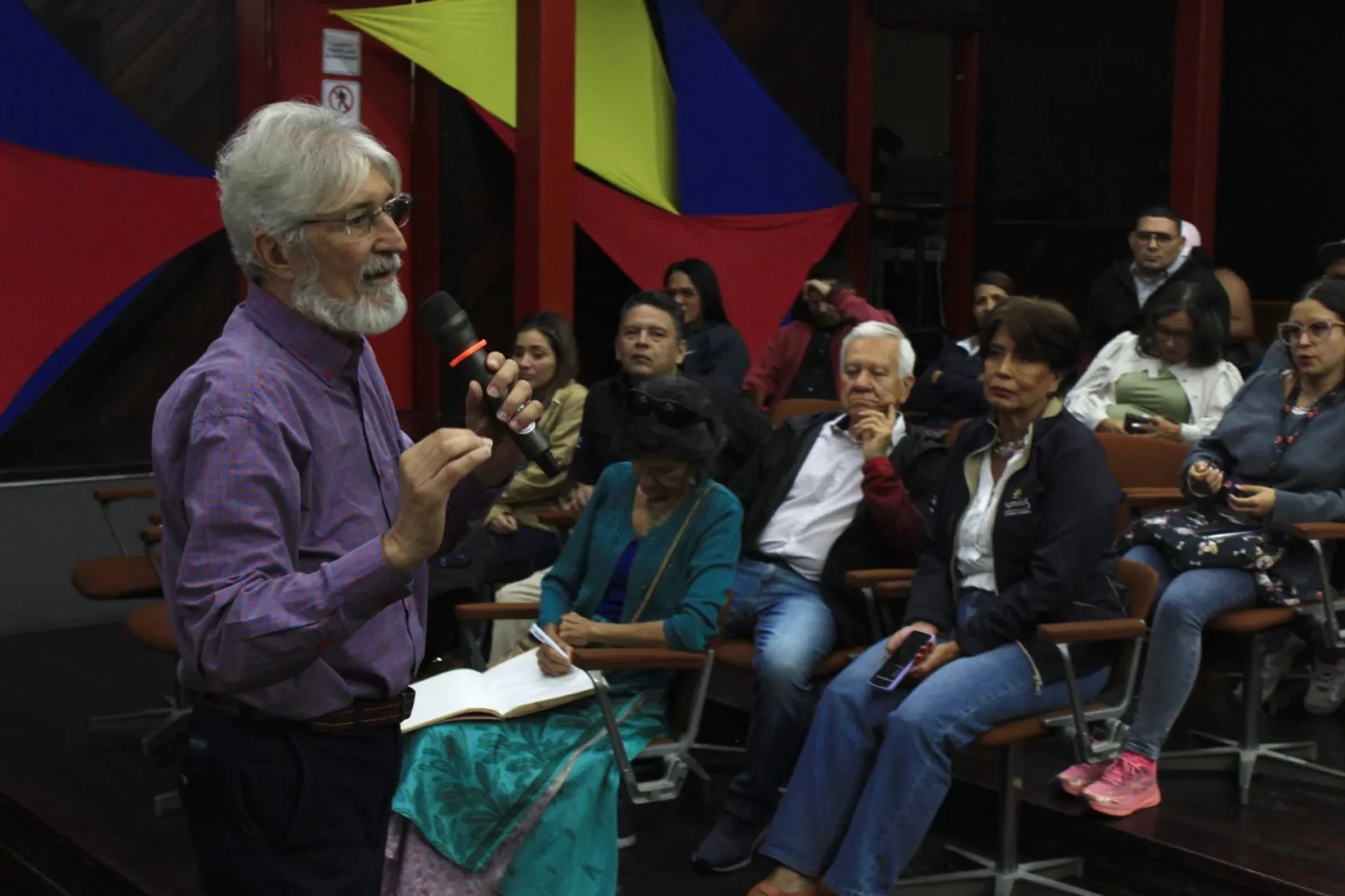 Liderar con autoconciencia: Reflexiones sobre ética y comunidad 11 Liderar con autoconciencia Reflexiones sobre etica y comunidad 7
