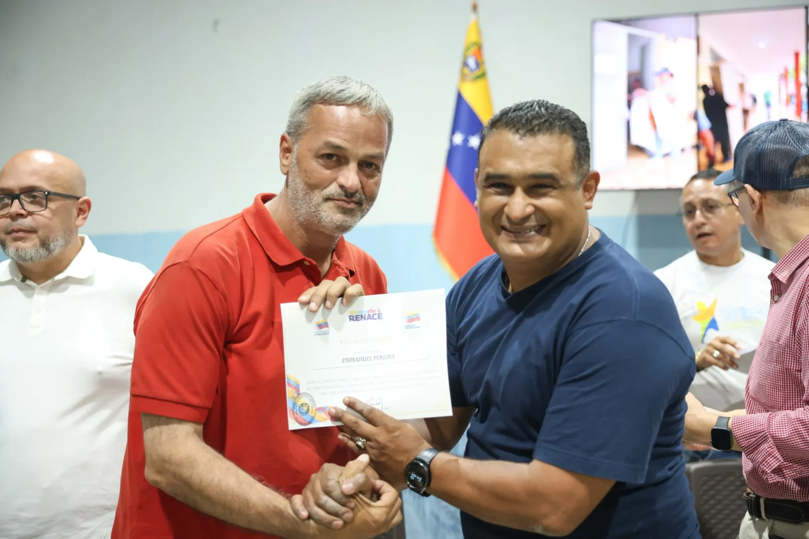 Mincyt entrega certificados y reconocimientos a familias del Campamento Transitorio Edoardo Crema en El Paraíso 6 Mincyt entrega certificados y reconocimientos a familias del Campamento Transitorio Edoardo Crema en El Paraiso 1