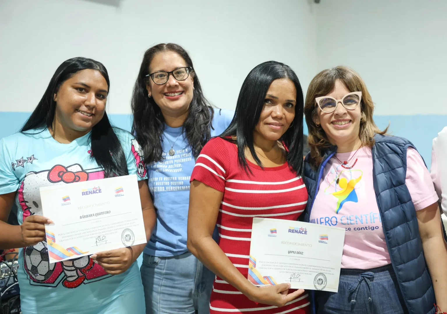 Mincyt entrega certificados y reconocimientos a familias del Campamento Transitorio Edoardo Crema en El Paraíso 3 Mincyt entrega certificados y reconocimientos a familias del Campamento Transitorio Edoardo Crema en El Paraiso 5