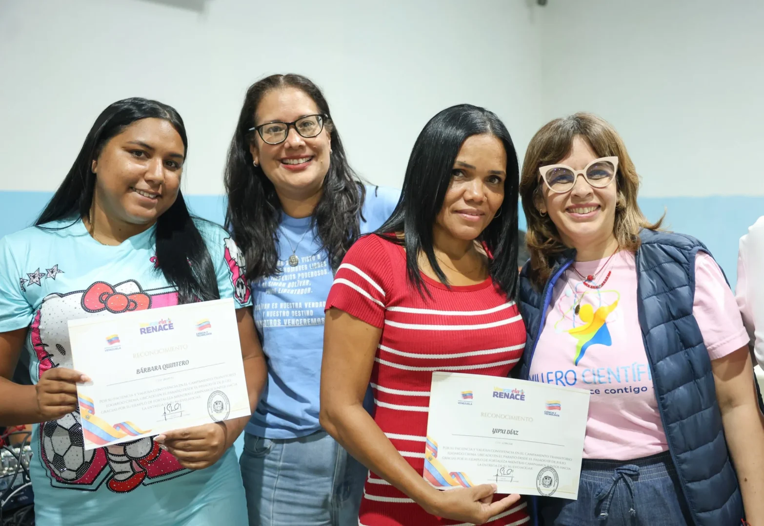 Mincyt entrega certificados y reconocimientos a familias del Campamento Transitorio Edoardo Crema en El Paraíso 1 Mincyt entrega certificados y reconocimientos a familias del Campamento Transitorio Edoardo Crema en El Paraiso 7