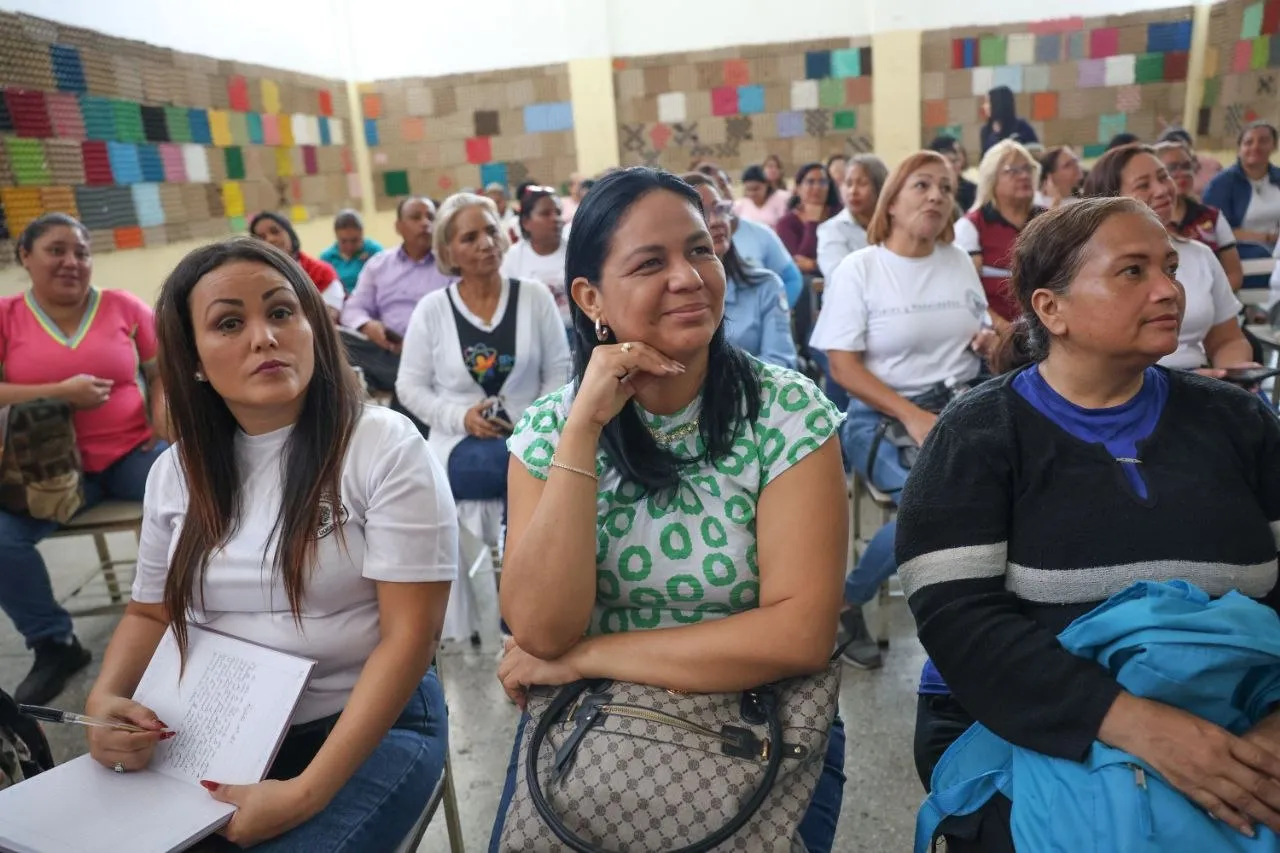 Fundacite Miranda y Funvisis forman a docentes y estudiantes en ciencia y prevencion sismica 1